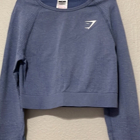 GYMSHARK LONG SLEEVE WORKOUT TOP - Picture 2 of 7